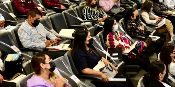 Capacitación permitirá brindar mejor atención: Procuradora del menor