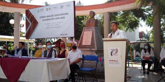 La Educación la única herencia que nadie puede arrebatarnos: Anell Reyes